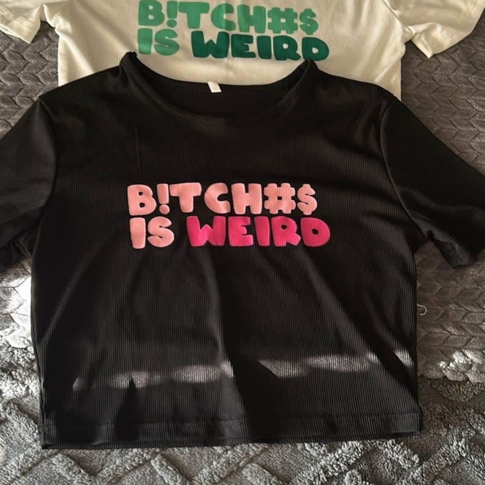 2 cute crop tops (woman’s size Large)